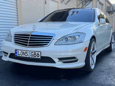 Used 2013 Mercedes-Benz S 550 S 550 4MATIC Sedan 4D image 2