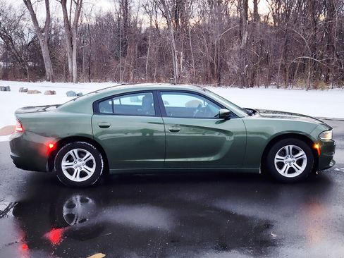 Used 2020 Dodge Charger SXT w/ Leather Interior Group image 4