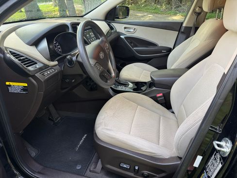 Used 2018 Hyundai Santa Fe Sport w/ 2.4L Value Package 02 FWD image 12