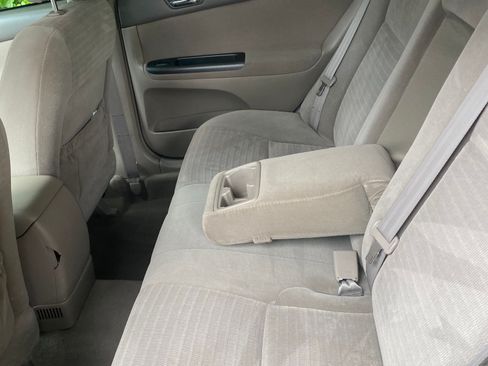 Used 2006 Toyota Camry LE FWD image 10
