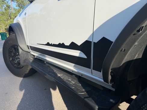 Used 2022 Ford Bronco Wildtrak AWD/4WD image 12