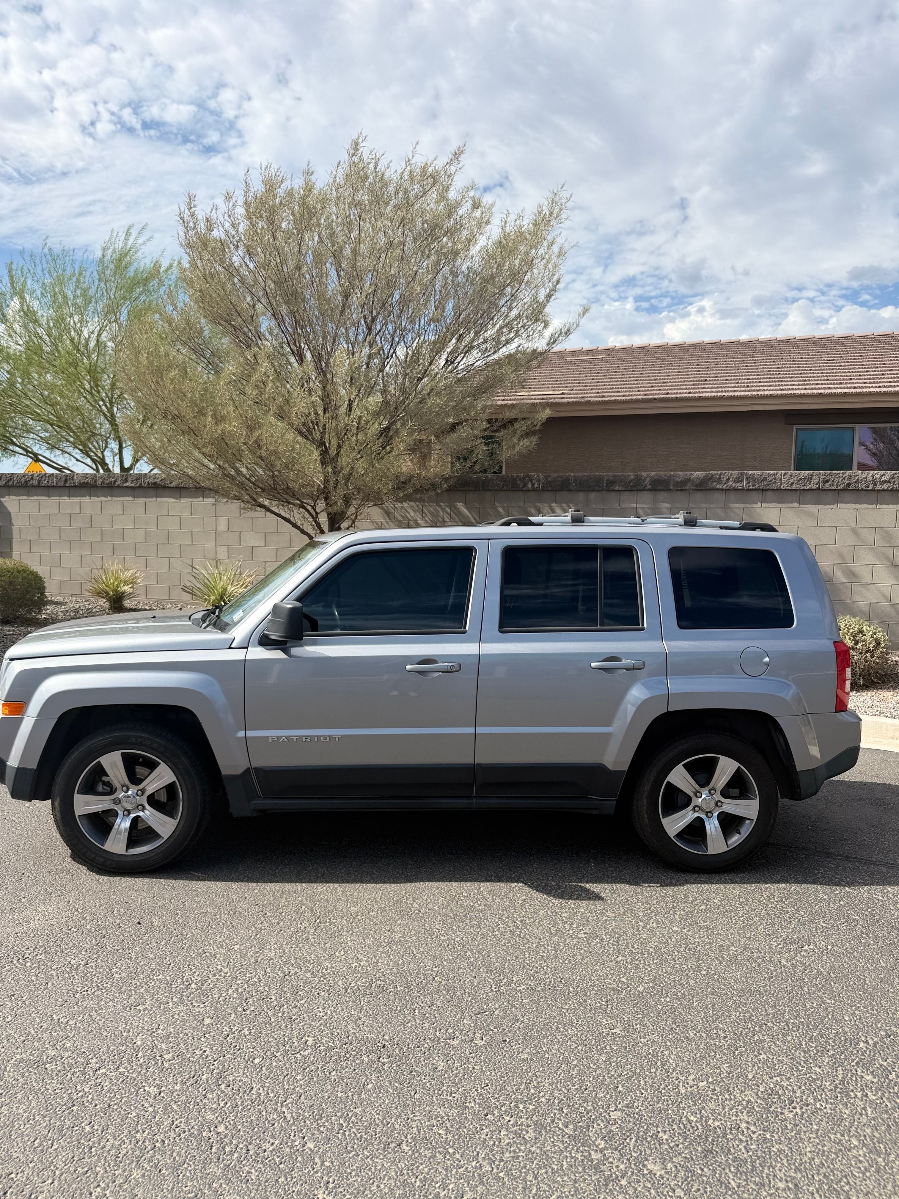 Used 2016 Jeep Patriot High Altitude FWD image 2