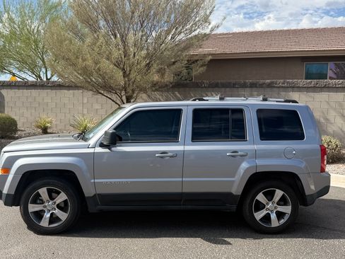 Used 2016 Jeep Patriot High Altitude FWD image 2