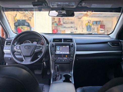 Used 2017 Toyota Camry XSE image 13