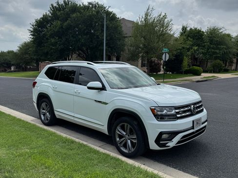 Used 2018 Volkswagen Atlas SEL w/ R-Line Package image 8