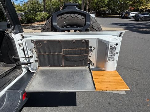 Used 2020 Jeep Wrangler Rubicon w/ Steel Bumper Group AWD/4WD image 20