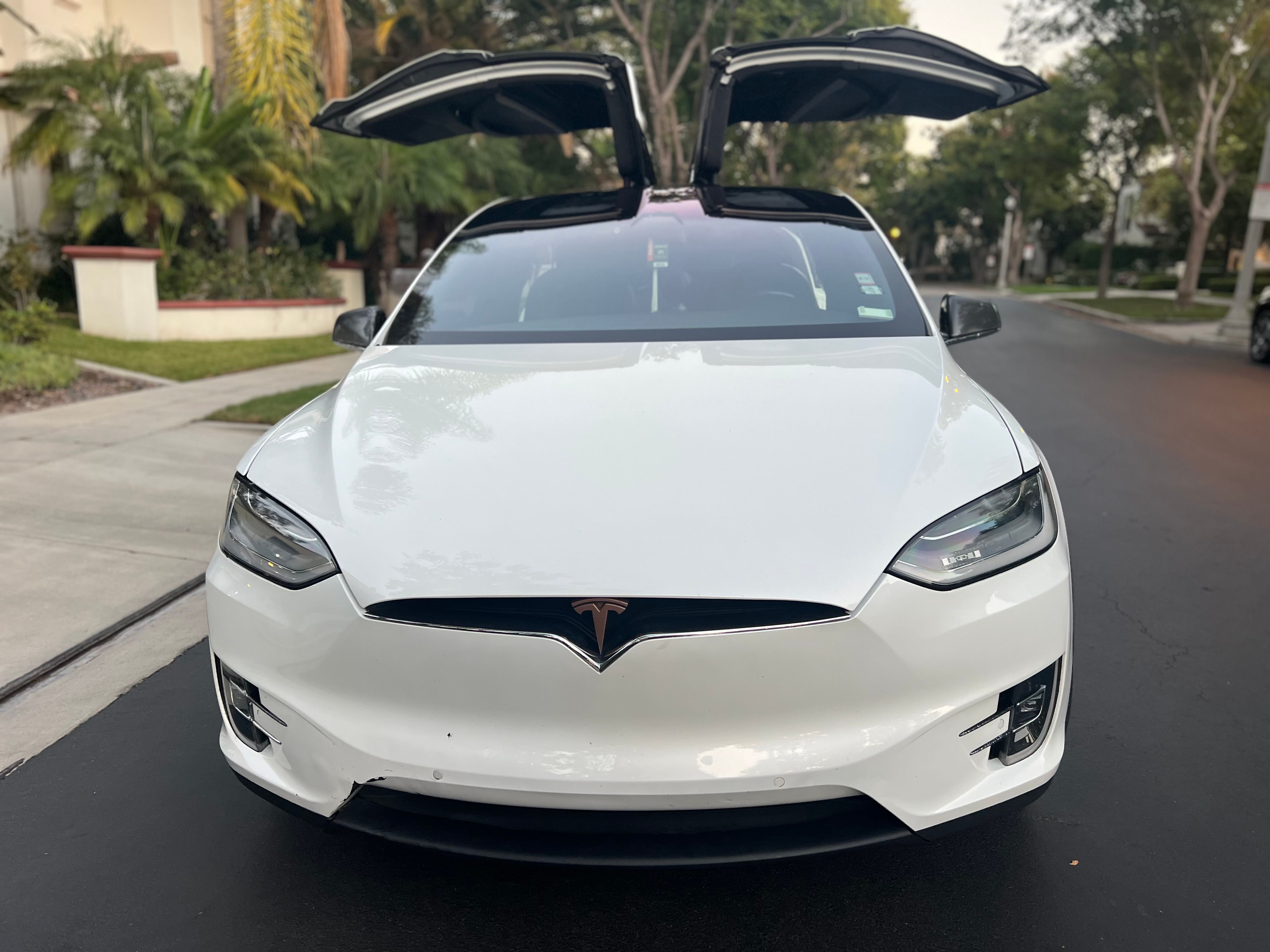 Used 2020 Tesla Model X Long Range AWD/4WD image 2