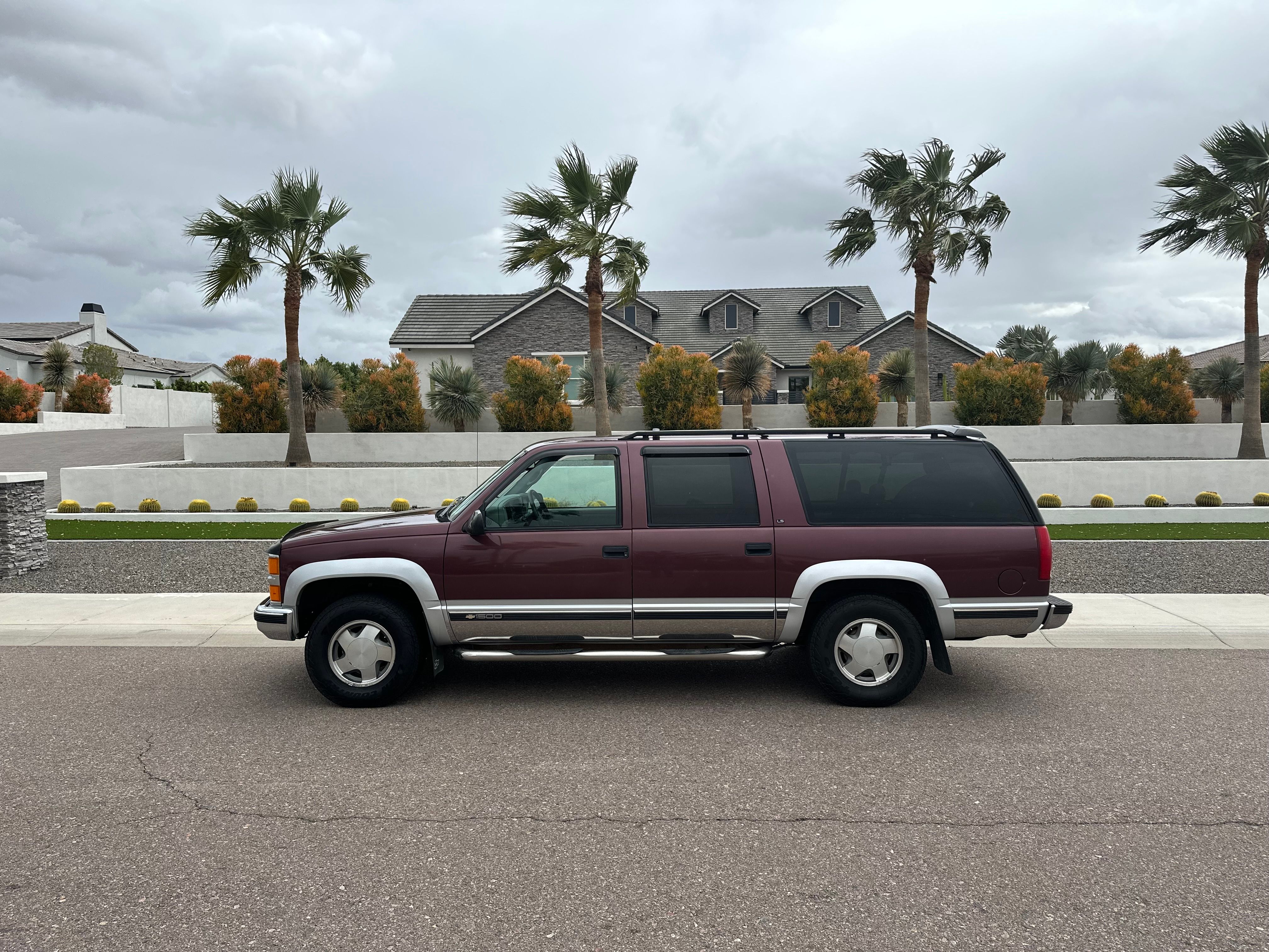 Used 1997 Chevrolet Suburban 4WD w/ Preferred Equipment Group 2 image 17