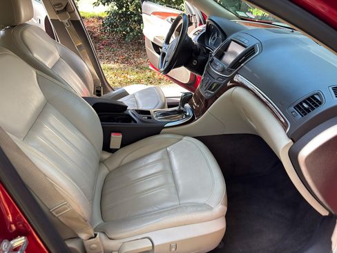 Used 2014 Buick Regal image 16