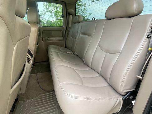 Used 2003 Chevrolet Silverado 1500 LT w/ Off-Road Package AWD/4WD image 16