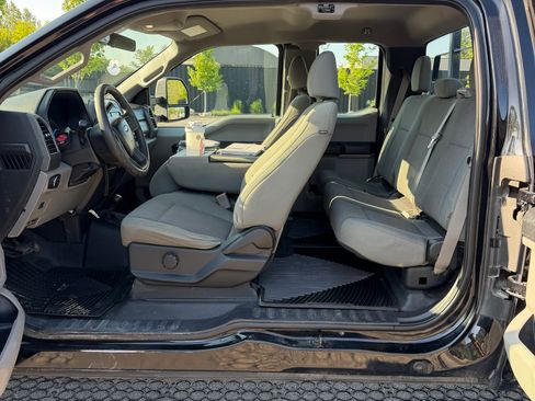 Used 2017 Ford F250 XL w/ Snow Plow Prep Package AWD/4WD image 11