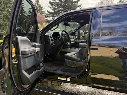 Used 2022 Ford F450 Lariat w/ Lariat Ultimate Package image 1