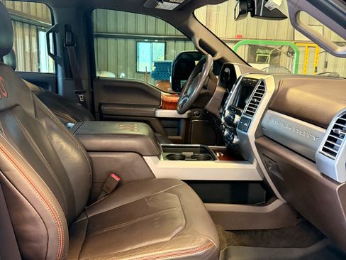 Used 2017 Ford F350 King Ranch w/ King Ranch Ultimate Package AWD/4WD image 28