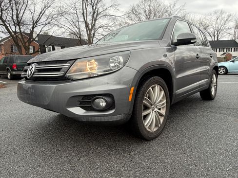 Used 2014 Volkswagen Tiguan SEL image 1