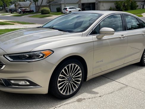 Used 2017 Ford Fusion Titanium FWD image 6