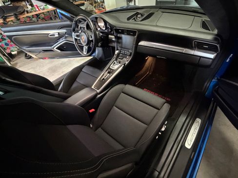Used 2017 Porsche 911 Carrera S image 18