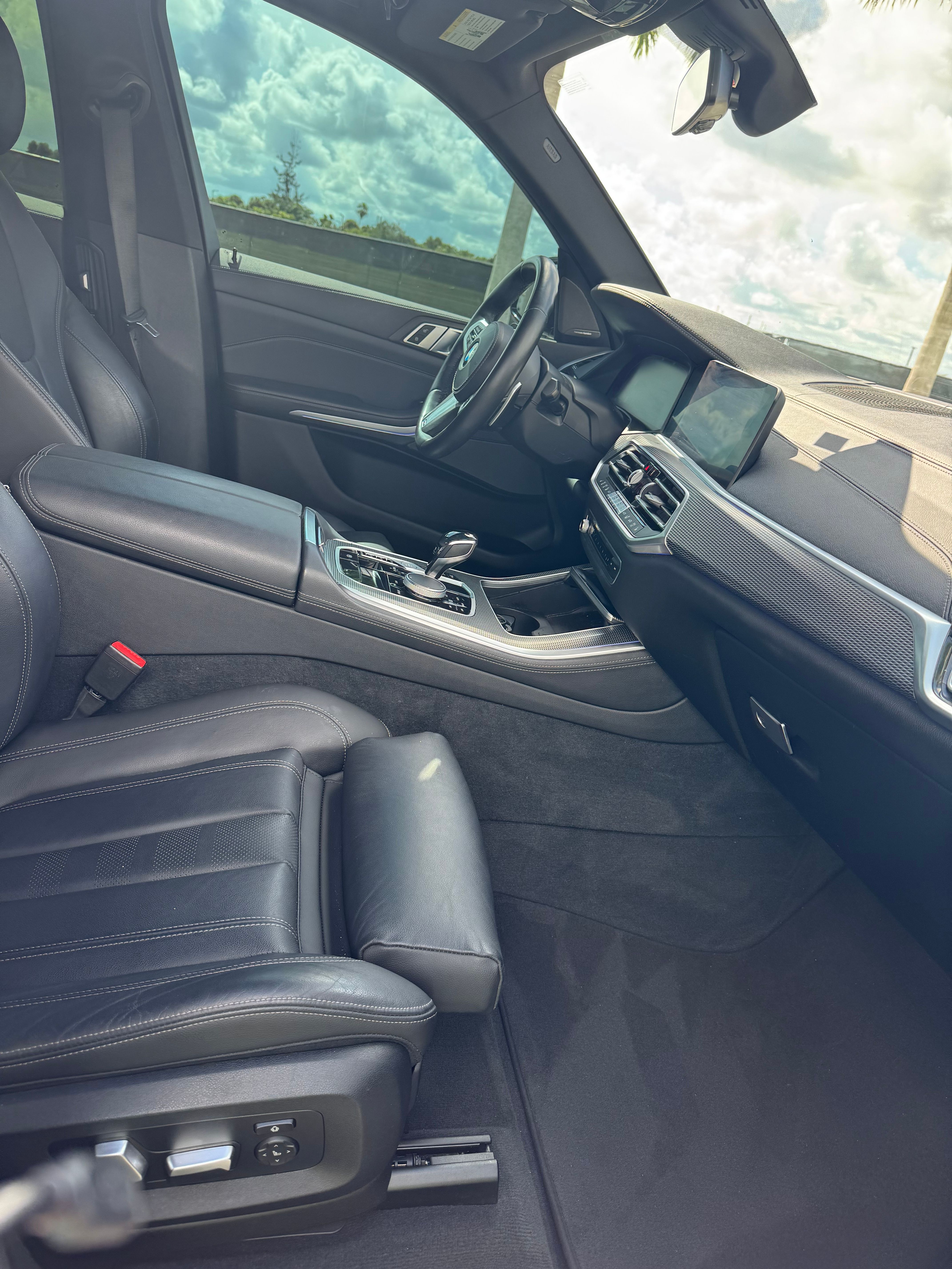 Used 2021 BMW X5 sDrive40i w/ M Sport Package RWD image 20