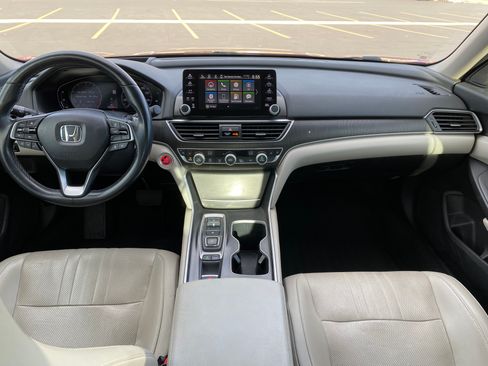 Used 2018 Honda Accord Touring image 24