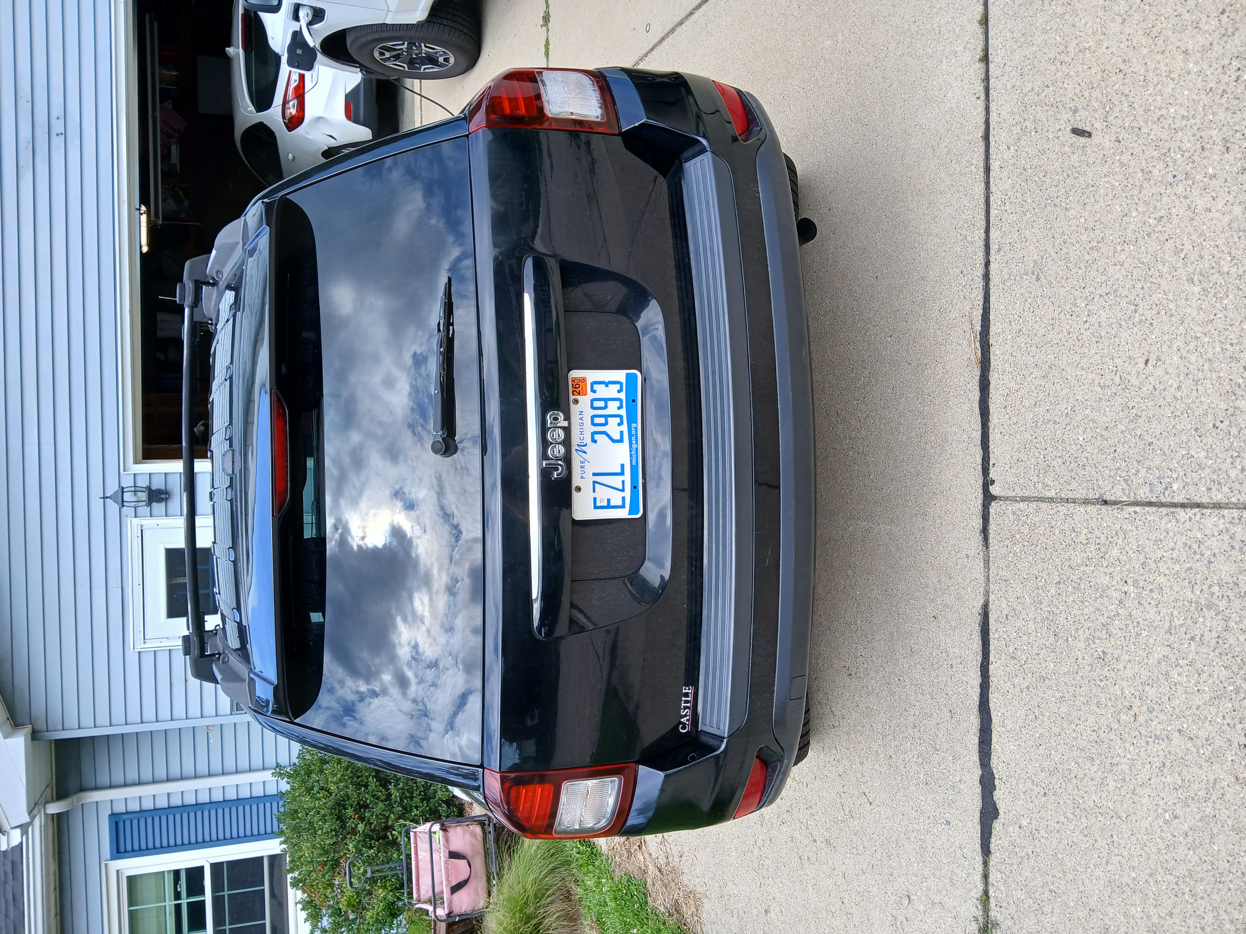 Used 2016 Jeep Compass Sport w/ Power Value Group FWD image 2