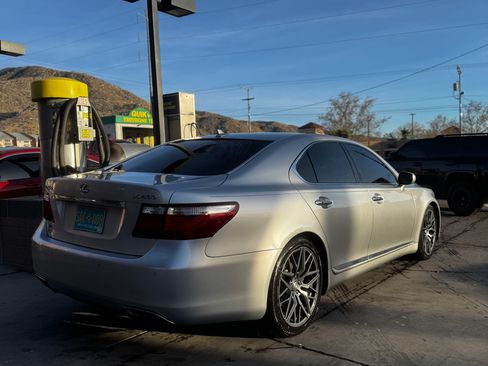 Used 2007 Lexus LS 460 image 2