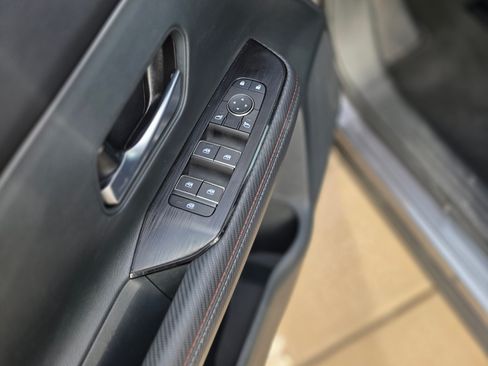 Used 2025 Nissan Kicks SR image 12