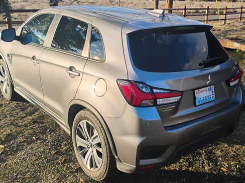 Used 2021 Mitsubishi Outlander Sport SE image 6