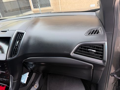 Used 2019 Ford Edge ST w/ Equipment Group 401A AWD/4WD image 16