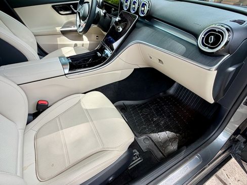 Used 2025 Mercedes-Benz C 300 4MATIC Sedan image 12