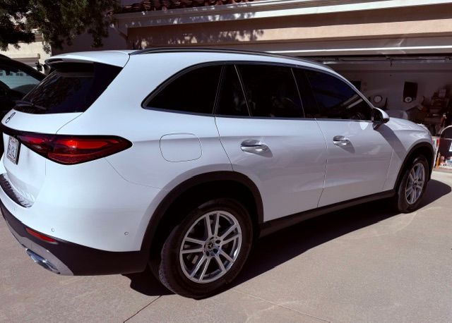 Used 2023 Mercedes-Benz GLC 300 image 4