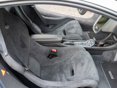 Used 2017 McLaren 570S Coupe image 18