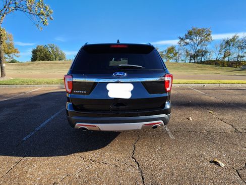 Used 2017 Ford Explorer Limited w/ Equipment Group 301A image 6