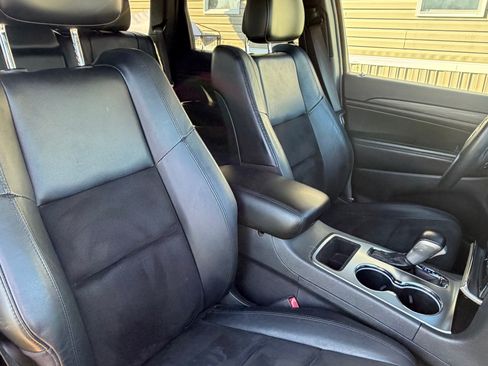 Used 2020 Jeep Grand Cherokee Altitude image 13