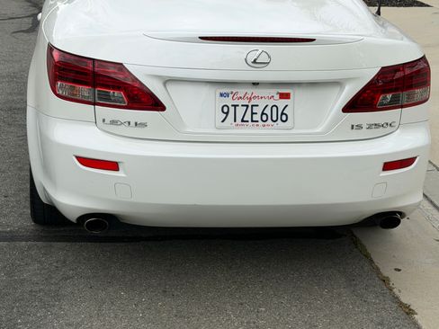Used 2010 Lexus IS 250C RWD image 12
