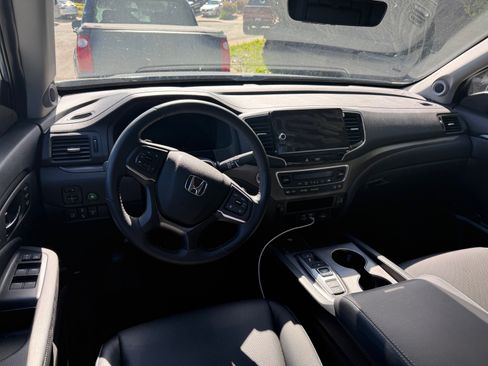 Used 2025 Honda Ridgeline RTL image 6