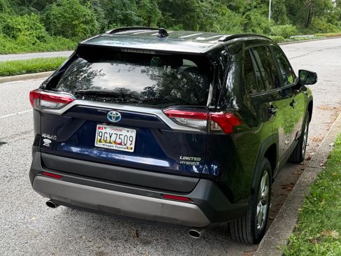 Used 2020 Toyota RAV4 Limited w/ Limited Grade Weather Package AWD/4WD image 4