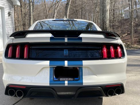 Used 2020 Ford Mustang Shelby GT350 w/ Technology Package image 13