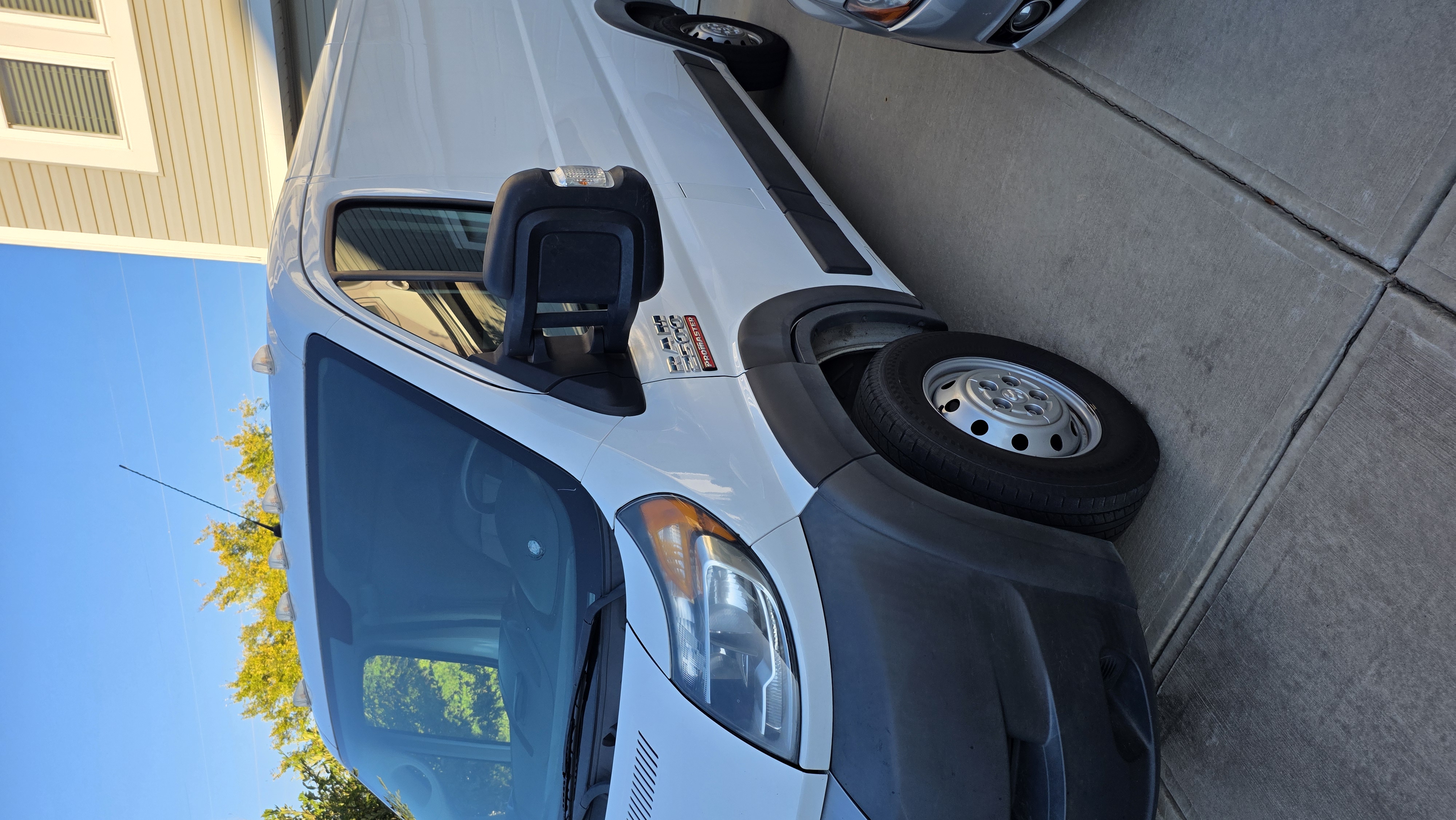 Used 2021 RAM ProMaster 2500 FWD image 6