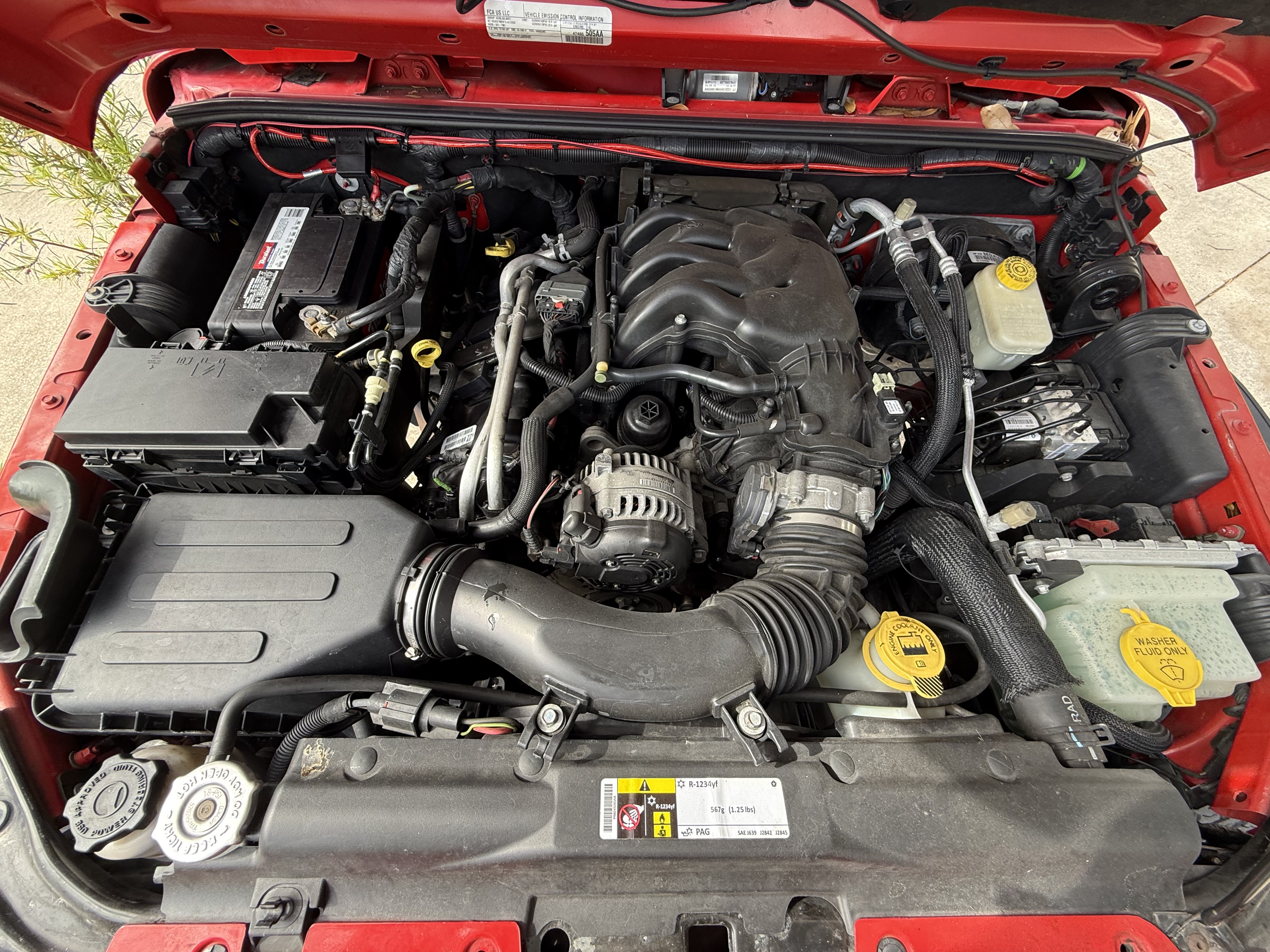 Used 2016 Jeep Wrangler Unlimited Rubicon AWD/4WD image 8