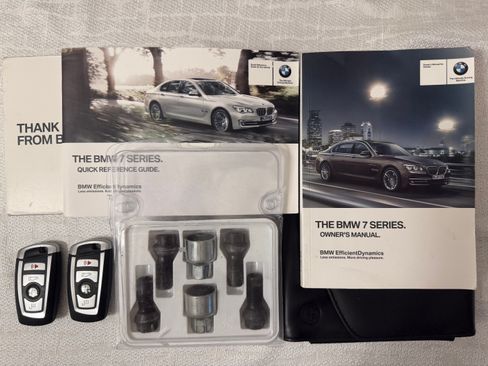 Used 2014 BMW 750i image 30