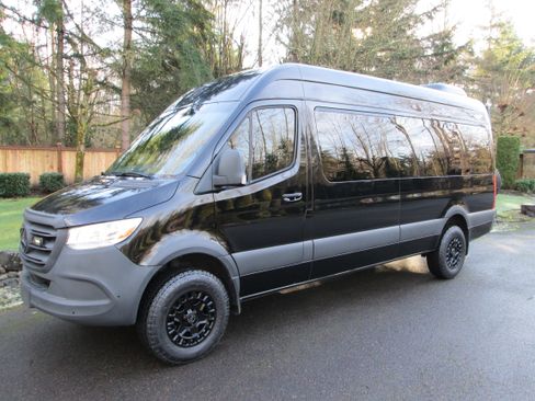 Used 2022 Mercedes-Benz Sprinter 2500 image 8