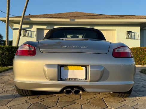 Used 2005 Porsche Boxster S image 16