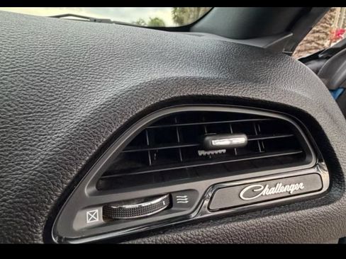 Used 2018 Dodge Challenger SXT Plus RWD image 9