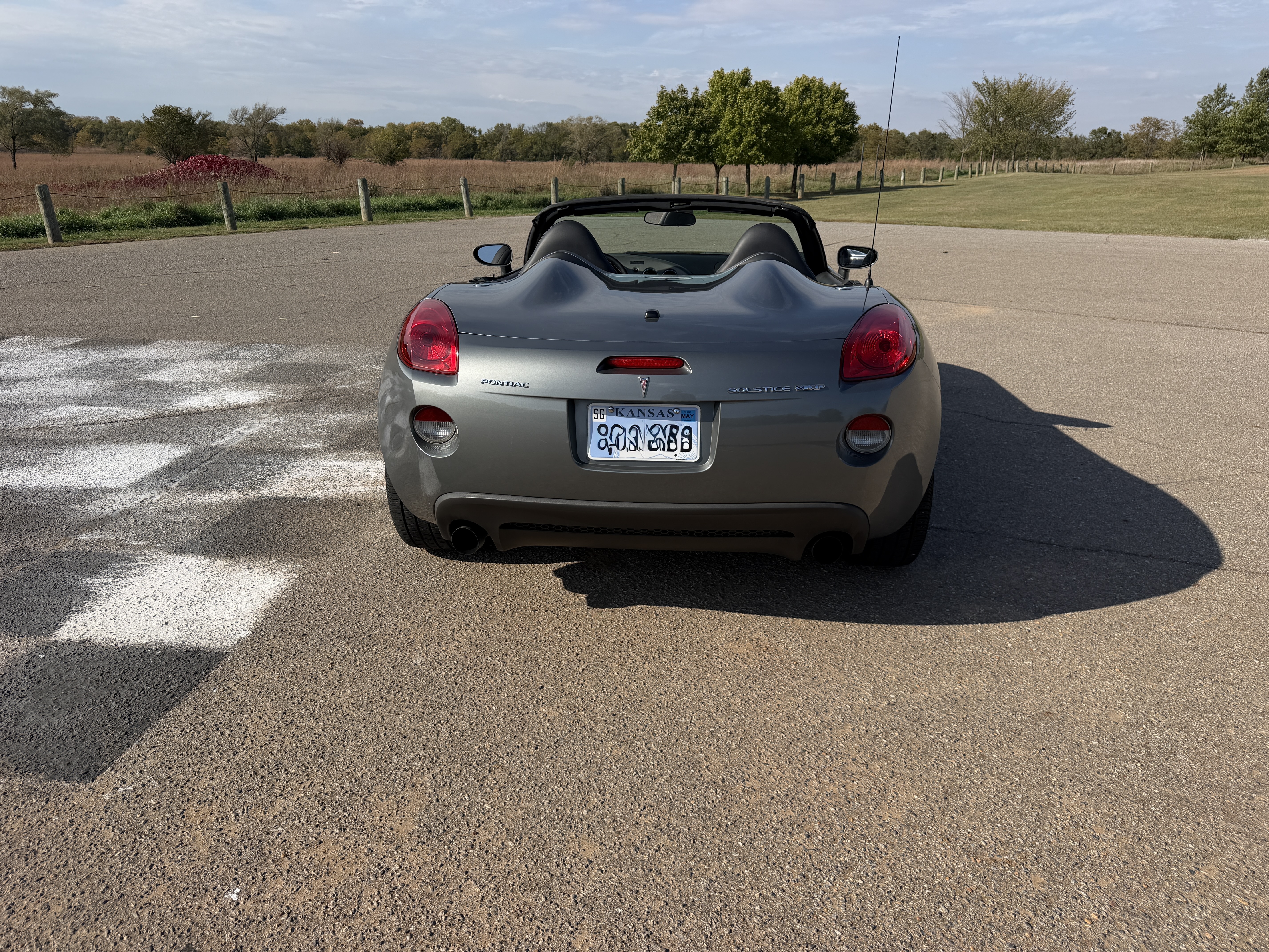 Used 2007 Pontiac Solstice GXP w/ Premium Package RWD image 16
