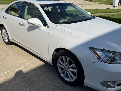 Used 2010 Lexus ES 350 FWD image 2