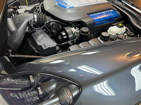 Used 2009 Chevrolet Corvette ZR1 w/ Preferred Equipment Group RWD image 4