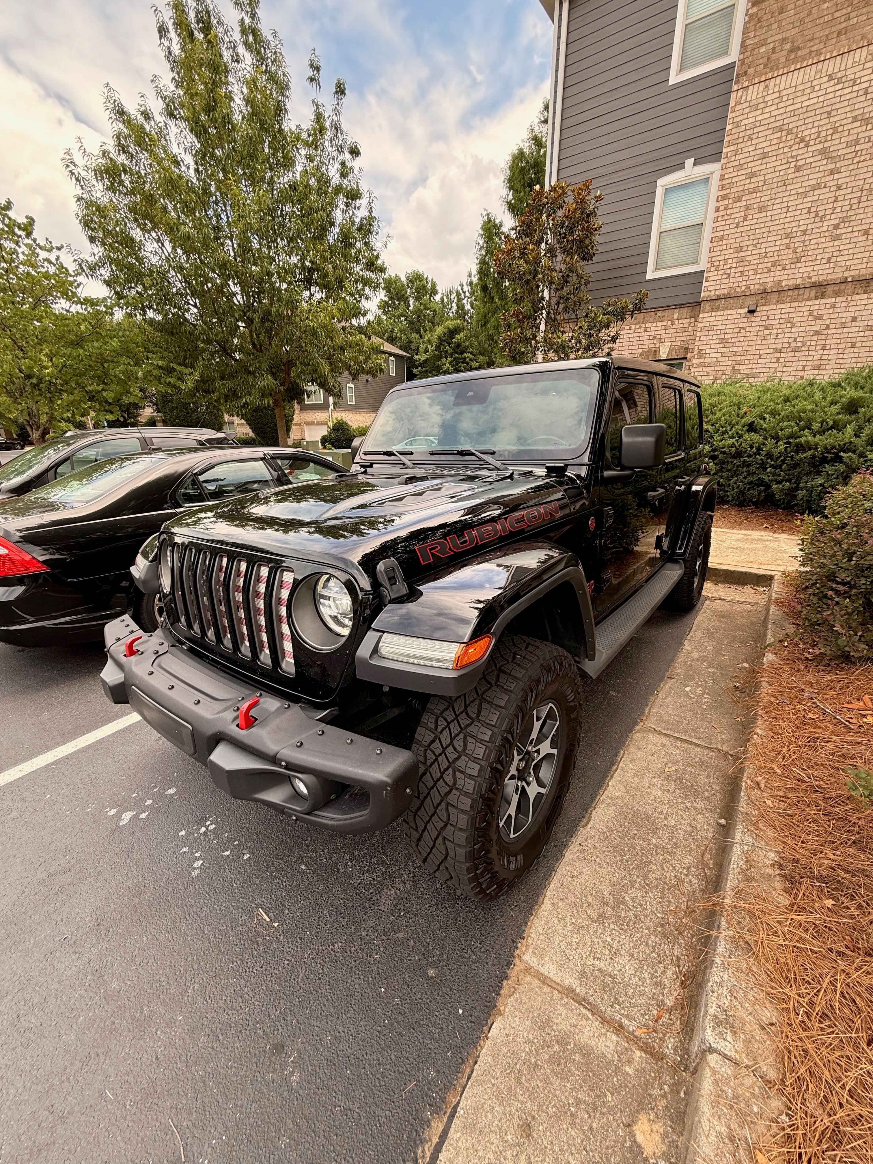 Used 2019 Jeep Wrangler Unlimited Rubicon AWD/4WD image 2