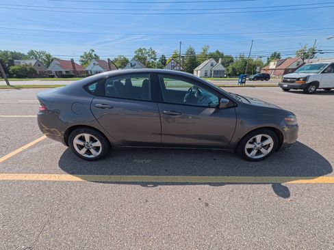 Used 2015 Dodge Dart SXT FWD image 2
