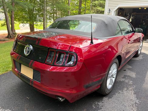 Used 2014 Ford Mustang Convertible w/ Equipment Group 102A RWD image 4