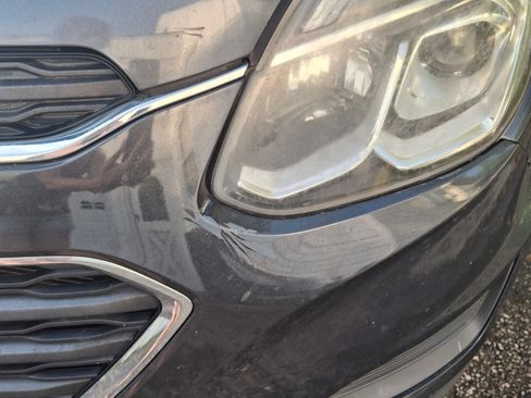 Used 2017 Chevrolet Equinox LS AWD/4WD image 2