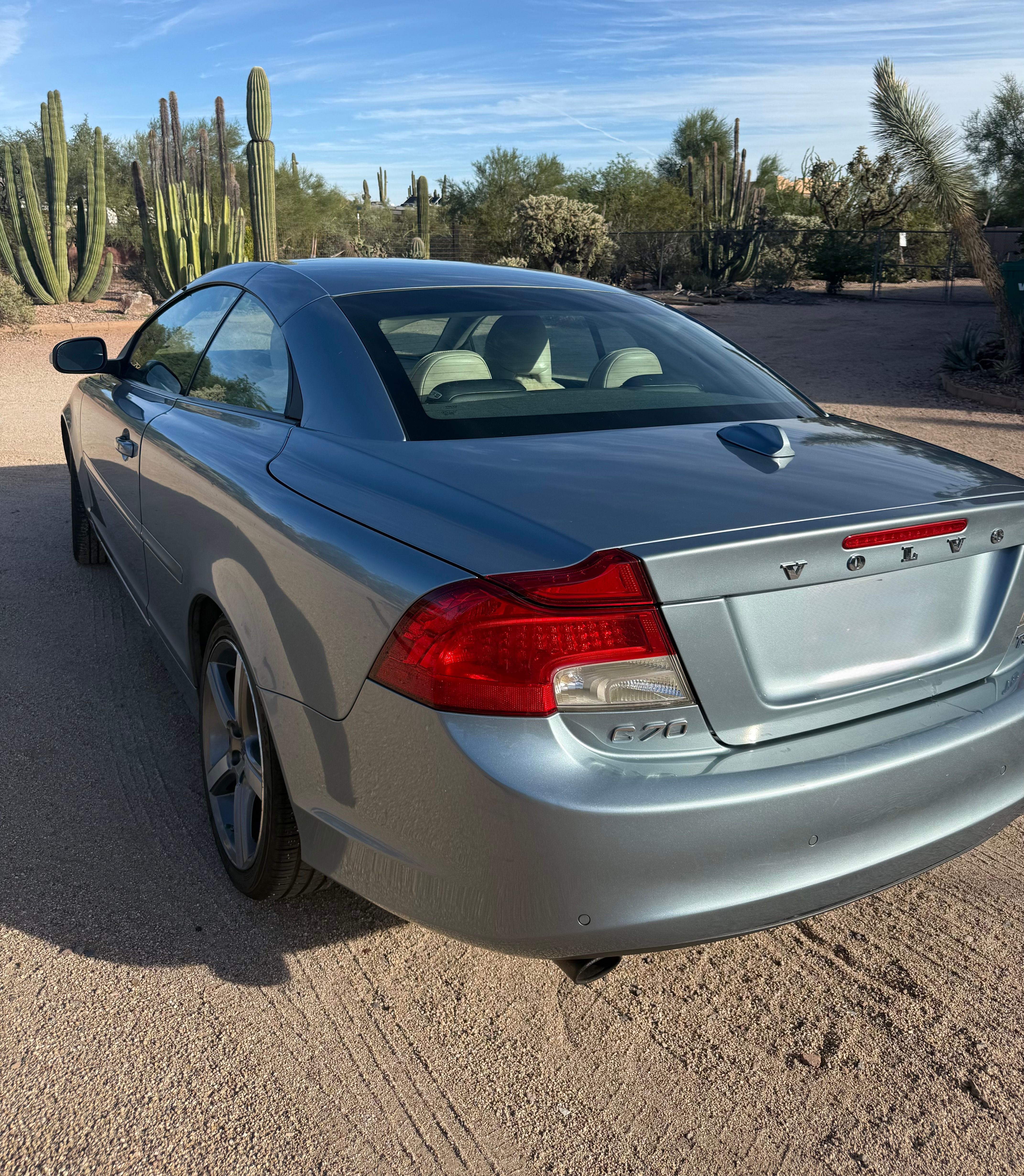 Used 2011 Volvo C70 T5 w/ Multimedia Pkg FWD image 9